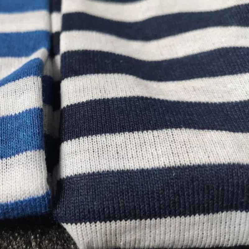 Comparison of Soviet Russian Navy and VDV Telnyashka striped shirts