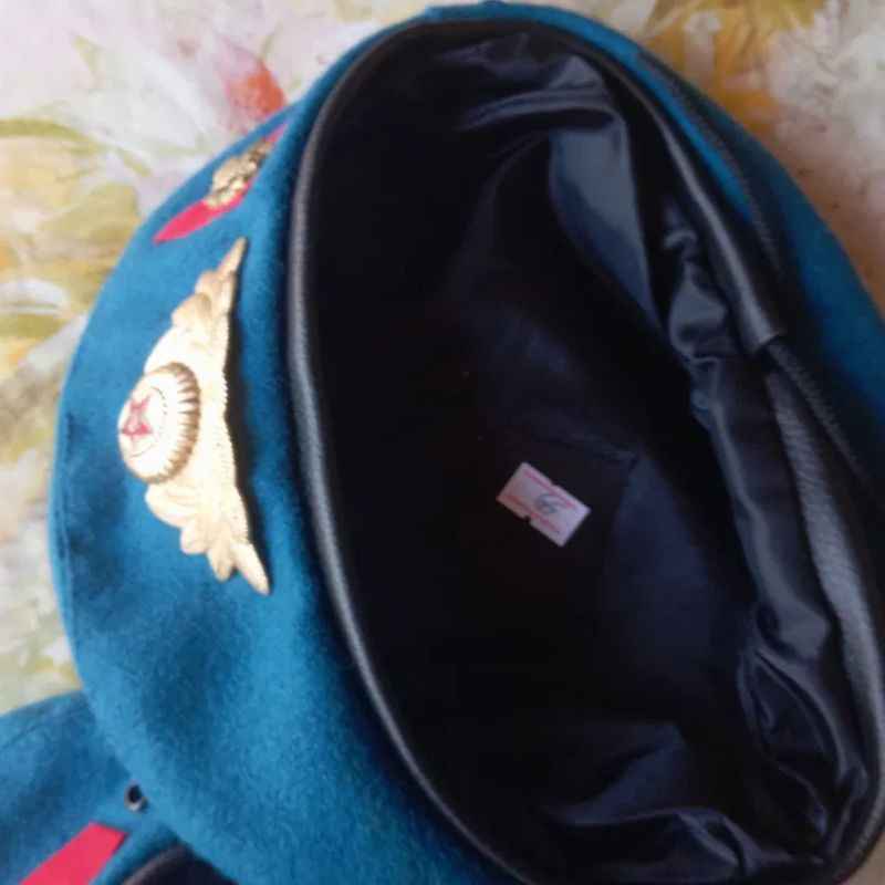 Inside of Soviet VDV paratrooper beret showing original lining and label